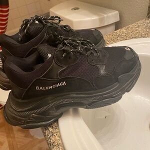 Balenciagas Triple S Size 10.5